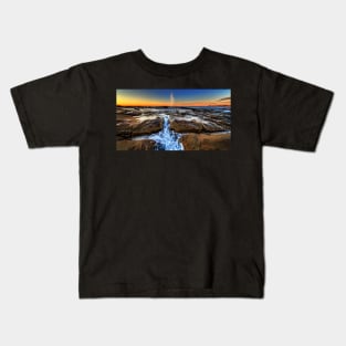 Spoon Bay sunrise Kids T-Shirt